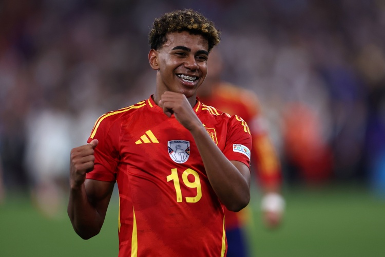 开云APP-亚马尔国家队首秀以来已9助攻，同期欧洲国脚追平B费&amp;仅次姆巴佩